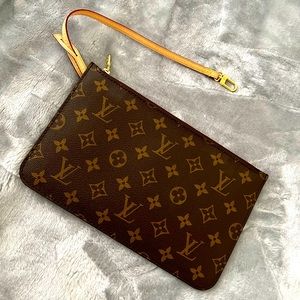 Louis Vuitton Neverfull Pouch / Pochette / Clutch - Brand New